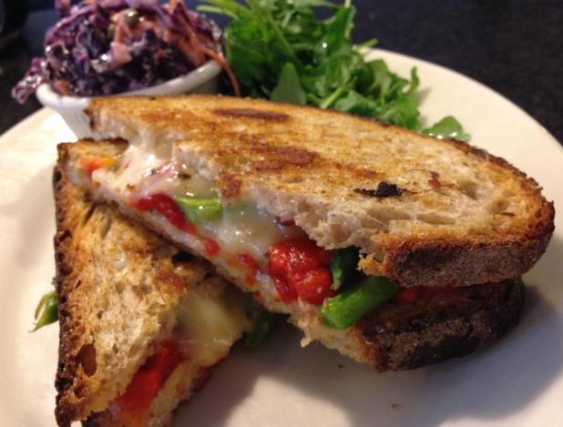 543726_554562304565855_1412008057_n