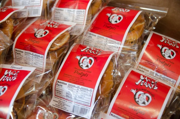 Uncle Jerry's Pretzel Snack Packs