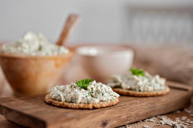 nairns_herb_and_pumpkin_oatcakes