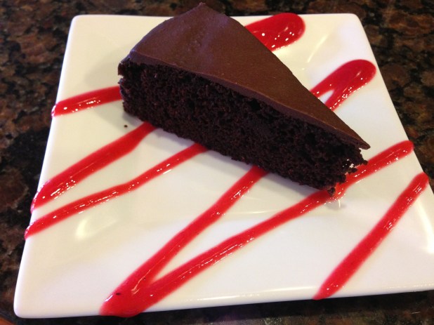 Rasberry_Coulis_and_Chocolate_Cake