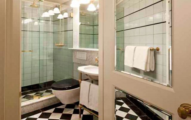marlton-hotel-bathroom
